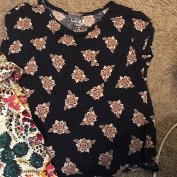 Loft tee shirts - Picture 5 of 5